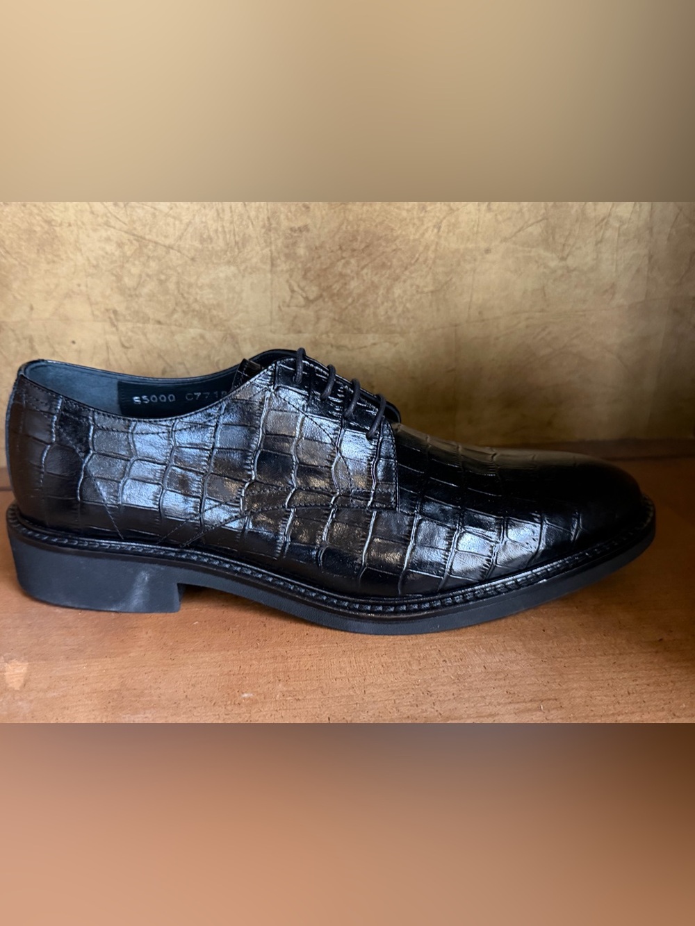 Croc-Embossed Black Leather Derby Shoe
